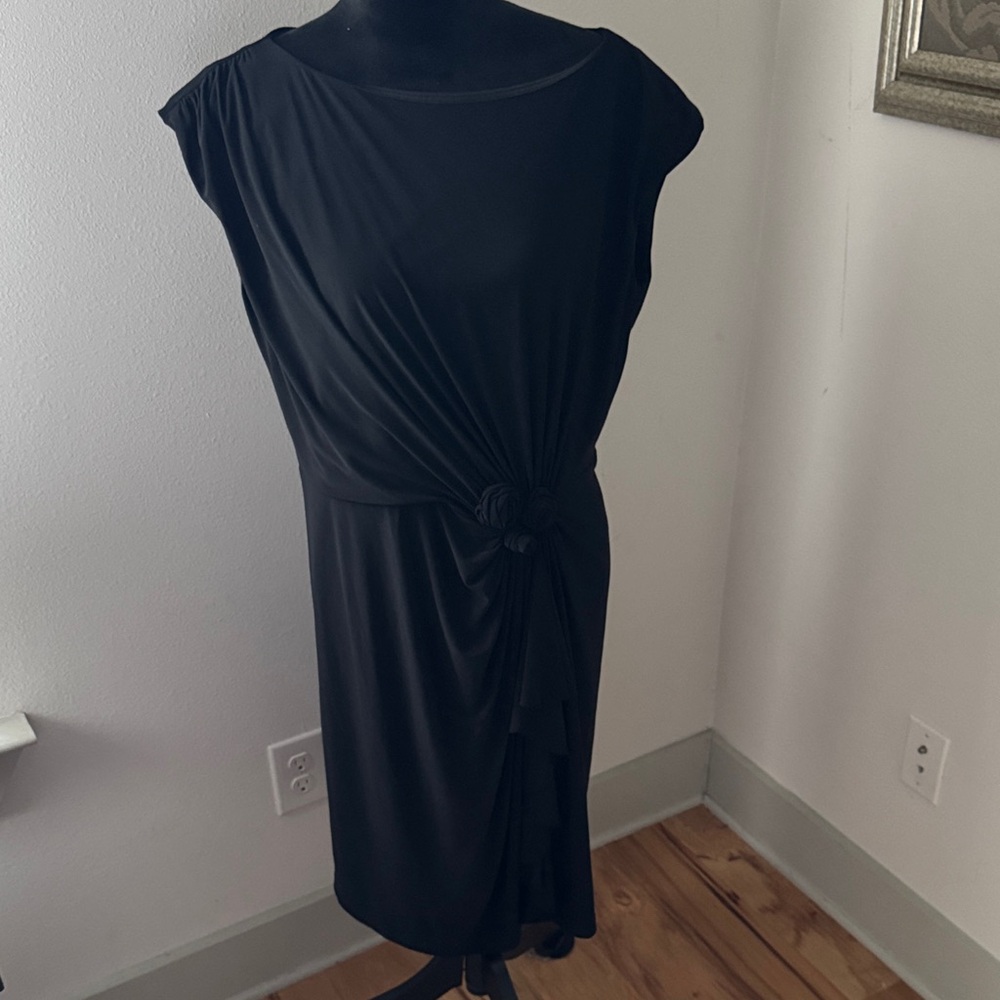 Jones New York Black Knot flower Dress cap sleeves draped front Sz 16